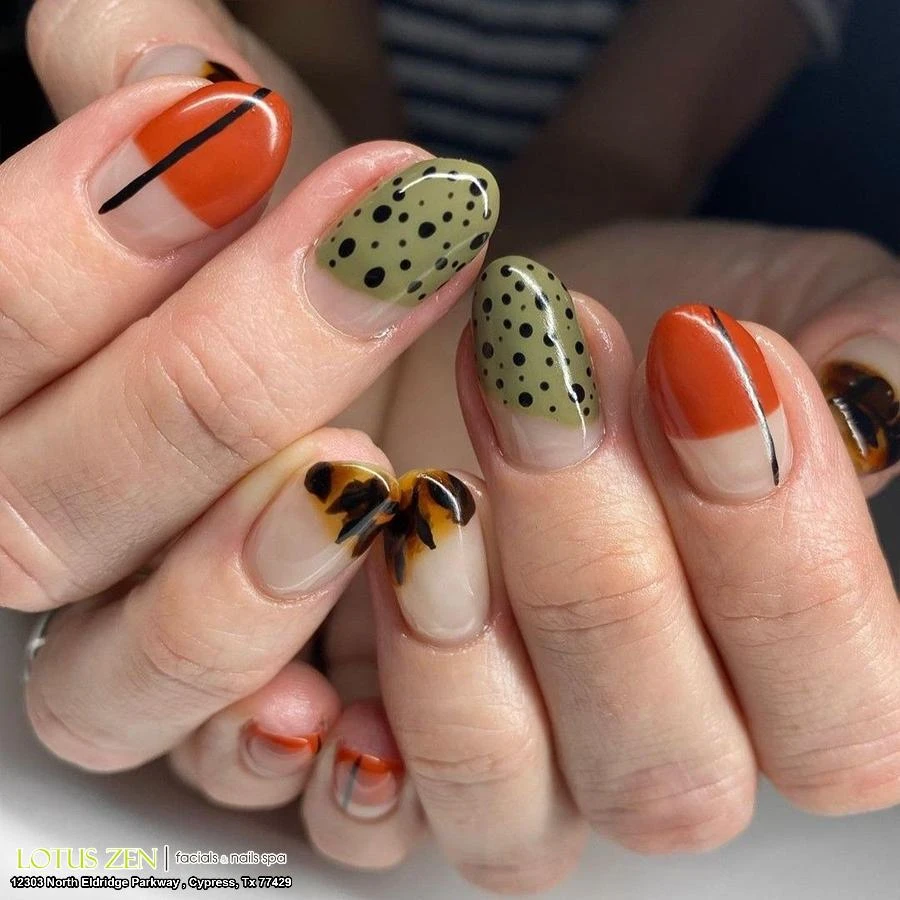 Halloween nail art